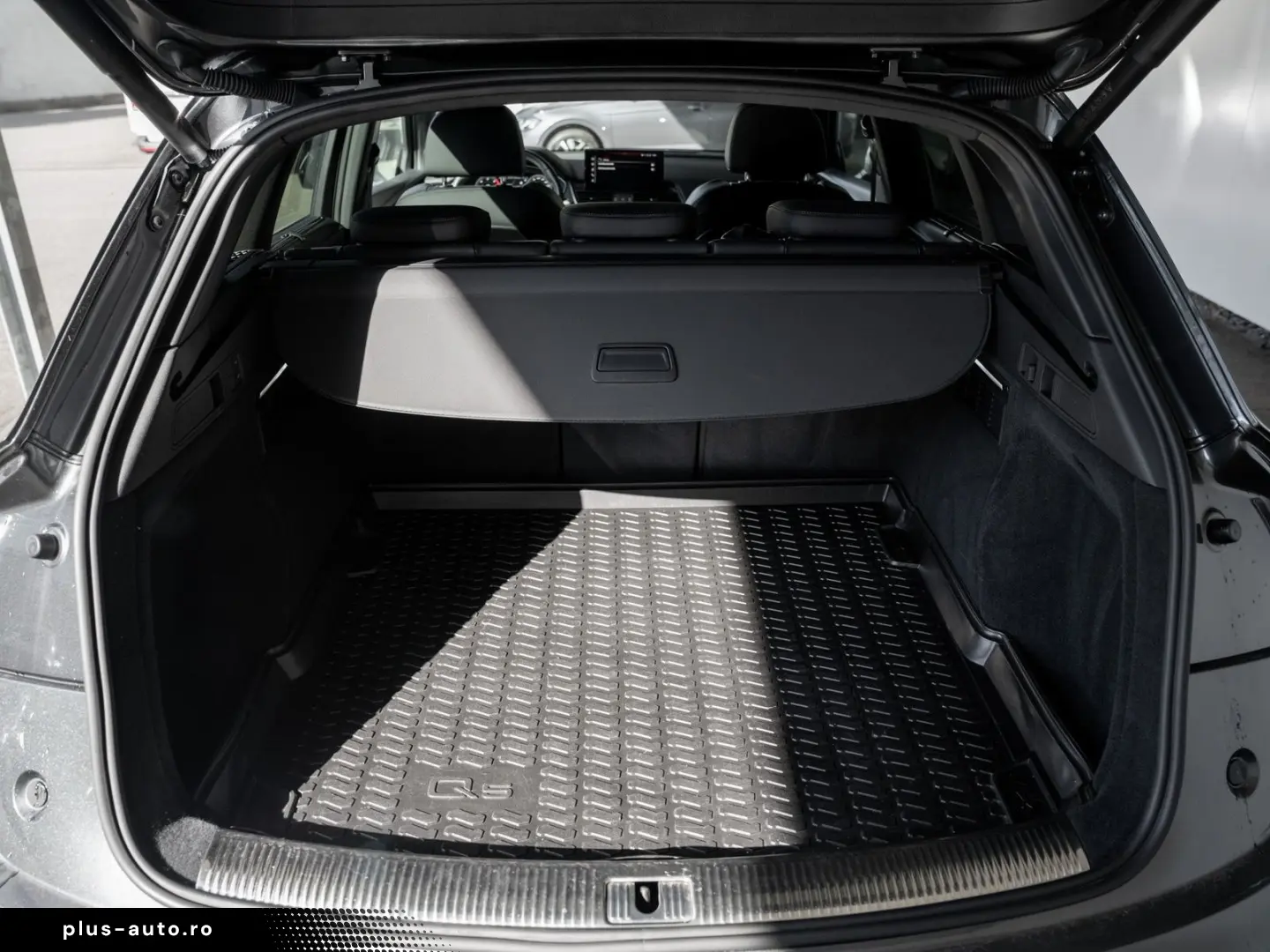 AUDI SQ5 3.0 TDI quattro basis Pano Kam. Navi Pano LM