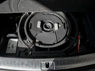 AUDI SQ5 3.0 TDI quattro basis Pano Kam. Navi Pano LM