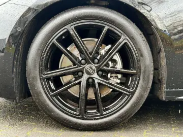 AUDI A5 Avant TFSI qu edition one PANO MATRIX AHK HuD