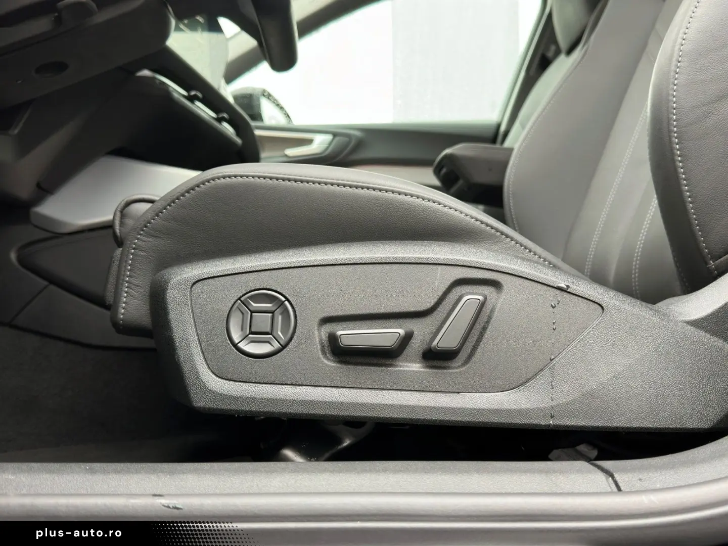 AUDI A5 Avant TFSI qu edition one PANO MATRIX AHK HuD