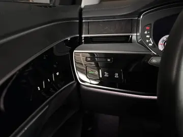 AUDI A8 50 TDI quattro S-LINE  HD-Matrix Luft B&O