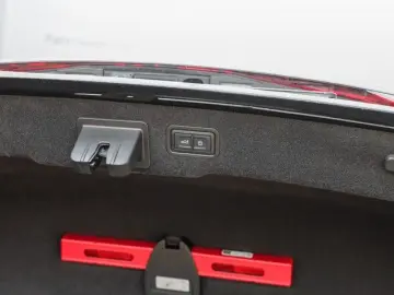 AUDI A8 L 60 TFSI e quattro Pano HuD B&O Wärme Komfor