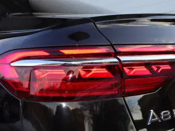 AUDI A8L 50 TDI quattro lang CHROMPAKET SPORTSITZ B&O