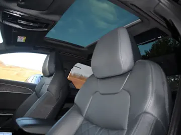 AUDI A8L 50 TDI quattro lang CHROMPAKET SPORTSITZ B&O