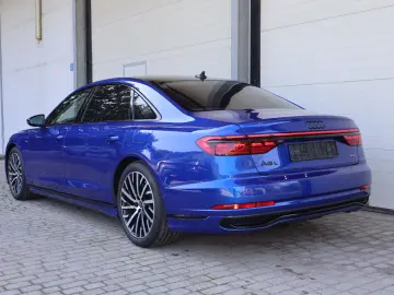 AUDI A8L 60 TFSIe lang EXCLUSIVE S-LINE UPE 183.530 -