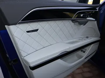 AUDI A8L 60 TFSIe lang EXCLUSIVE S-LINE UPE 183.530 -