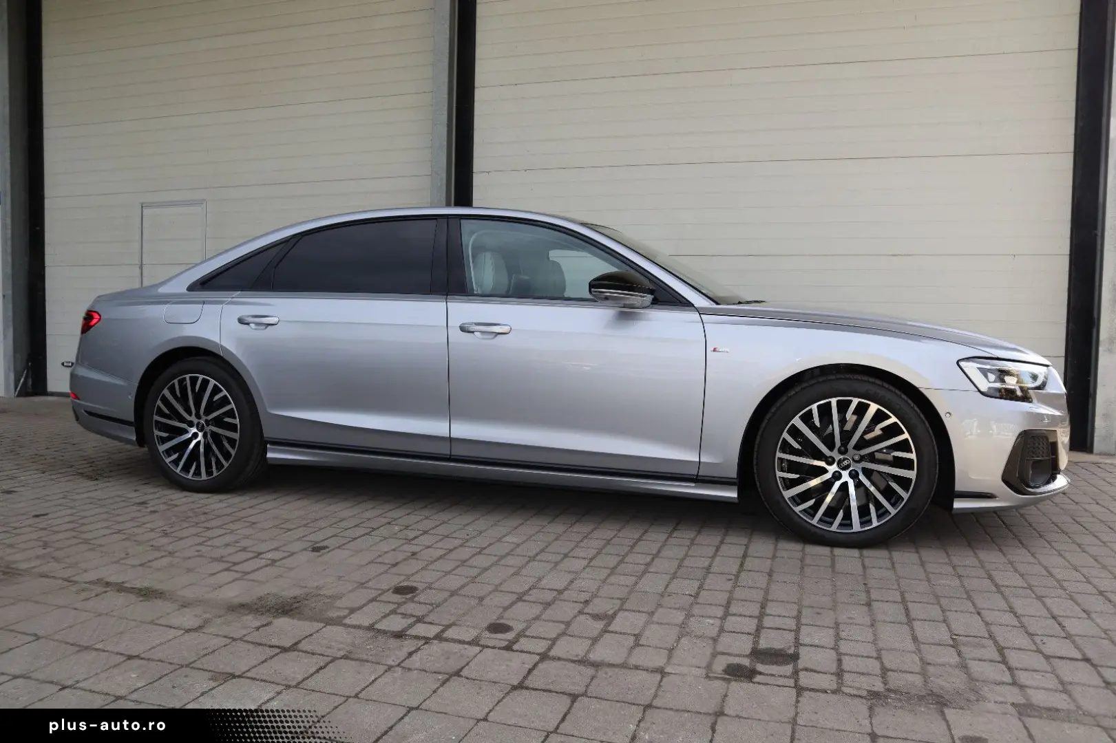 AUDI A8L 60 TFSI e lang EXCLUSIVE S-LINE UPE183.530 -