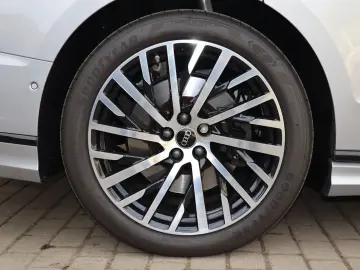 AUDI A8L 60 TFSI e lang EXCLUSIVE S-LINE UPE183.530 -