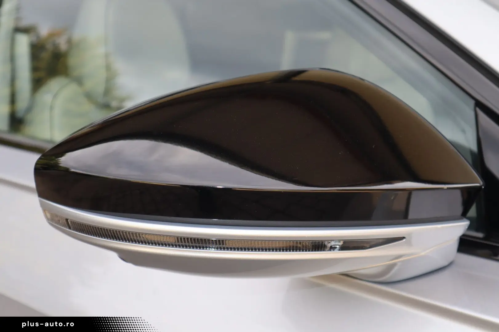 AUDI A8L 60 TFSI e lang EXCLUSIVE S-LINE UPE183.530 -