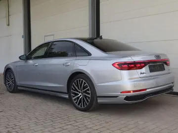 AUDI A8L 60 TFSI e lang EXCLUSIVE S-LINE UPE183.530 -