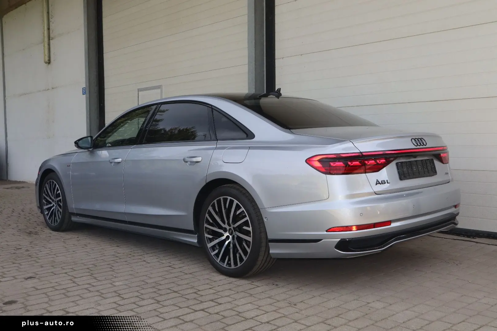 AUDI A8L 60 TFSI e lang EXCLUSIVE S-LINE UPE183.530 -