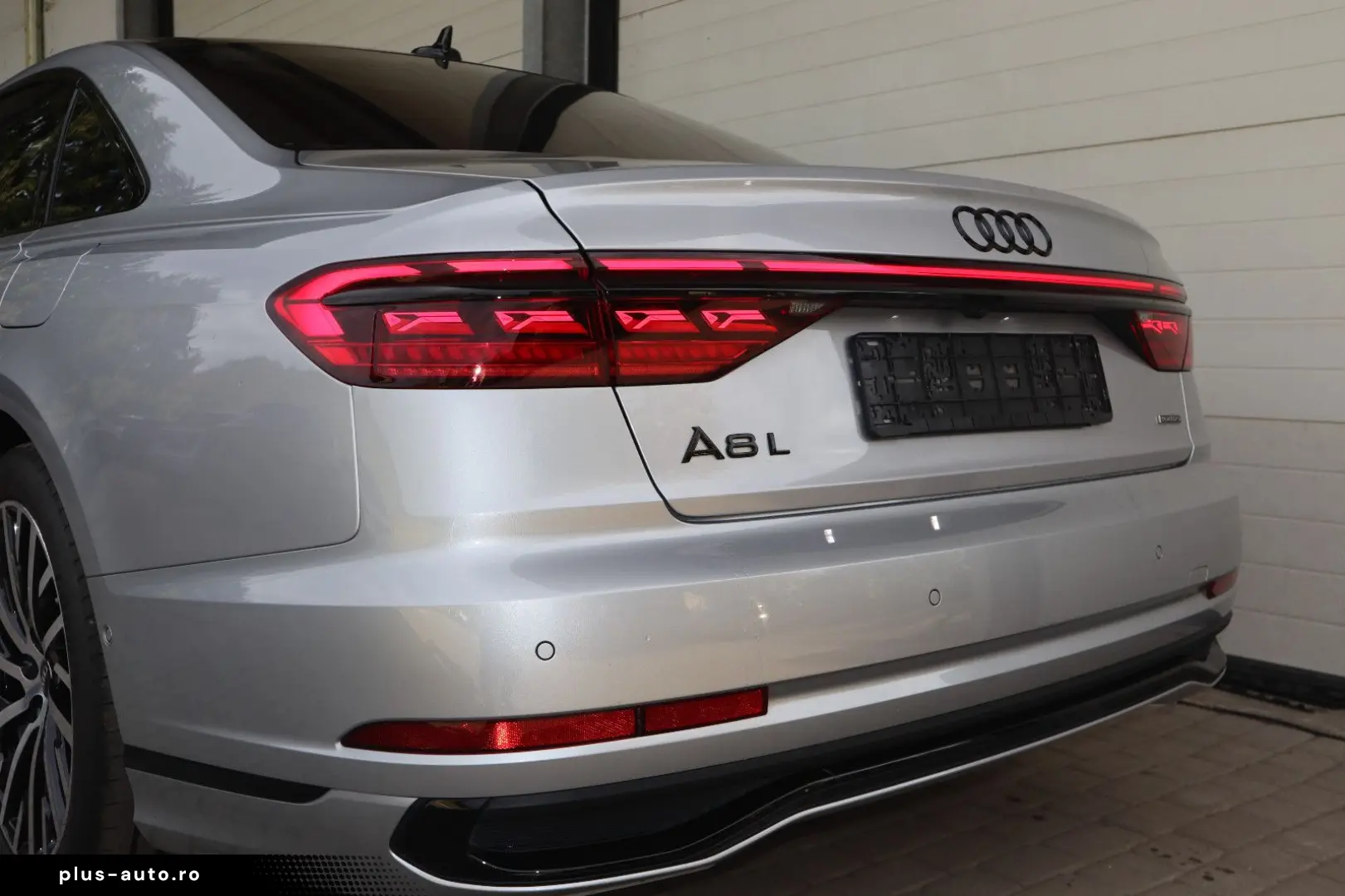 AUDI A8L 60 TFSI e lang EXCLUSIVE S-LINE UPE183.530 -