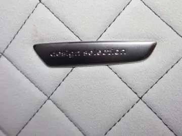 AUDI A8L 60 TFSI e lang EXCLUSIVE S-LINE UPE183.530 -