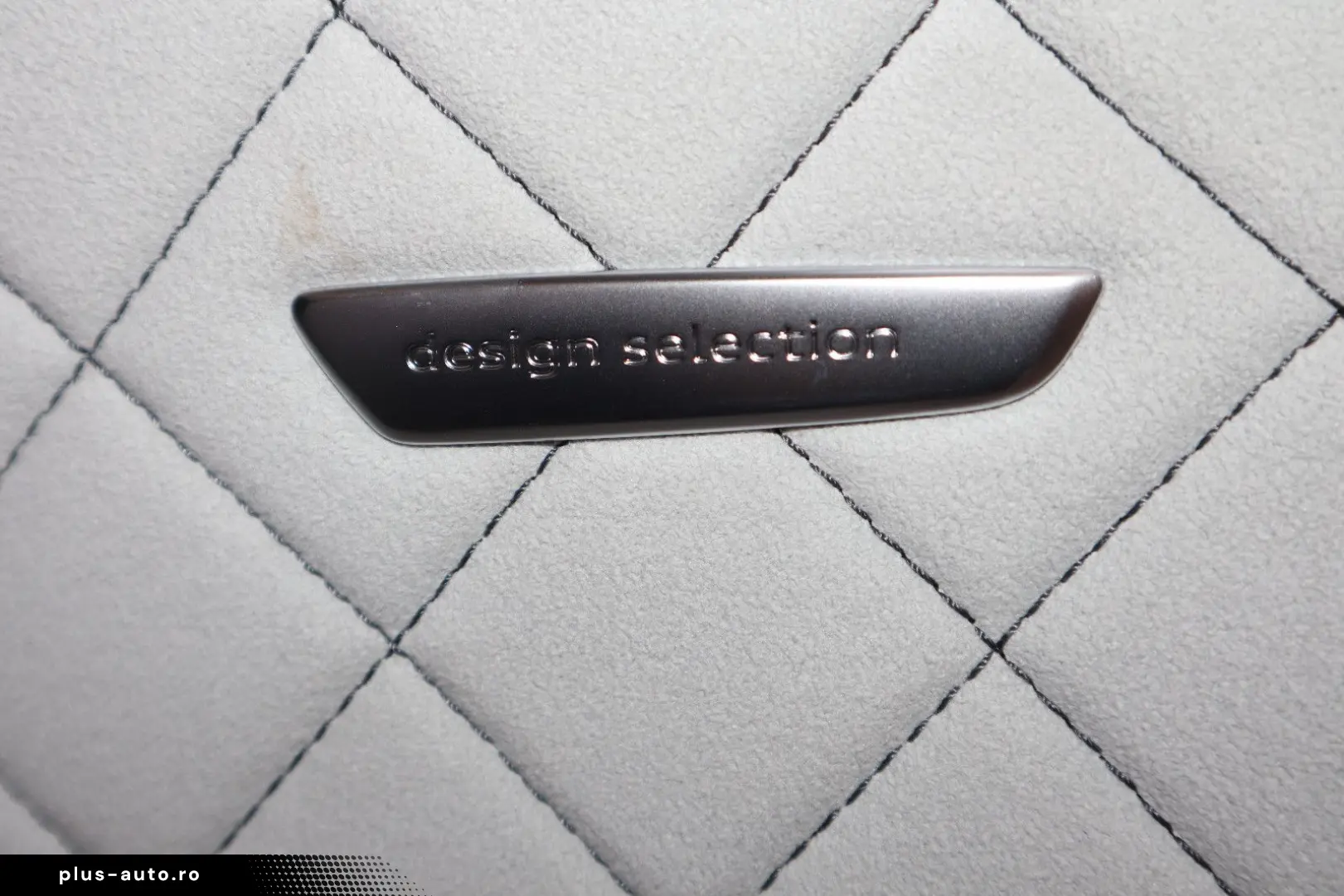 AUDI A8L 60 TFSI e lang EXCLUSIVE S-LINE UPE183.530 -