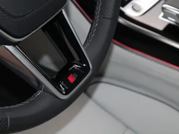 AUDI A8L 60 TFSI e lang EXCLUSIVE S-LINE UPE183.530 -