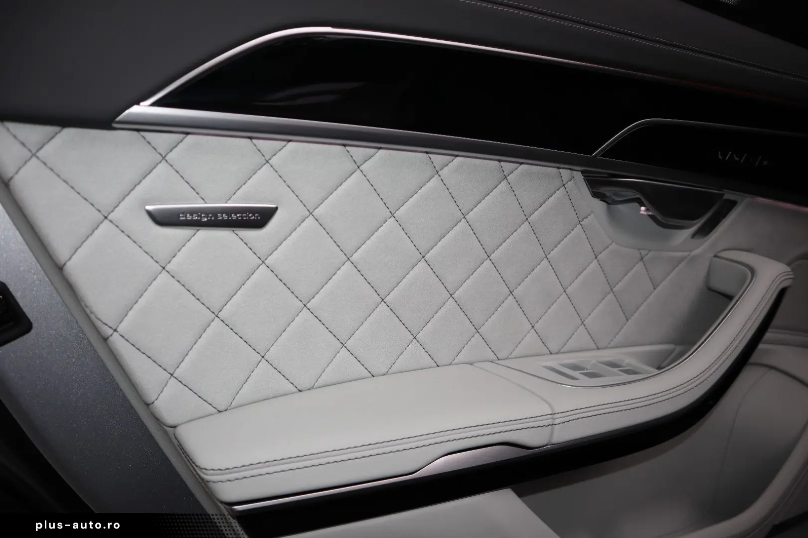 AUDI A8L 60 TFSI e lang EXCLUSIVE S-LINE UPE183.530 -