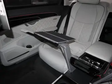 AUDI A8L 60 TFSI e lang EXCLUSIVE S-LINE UPE183.530 -