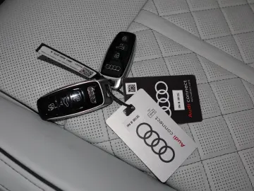 AUDI A8L 60 TFSI e lang EXCLUSIVE S-LINE UPE183.530 -