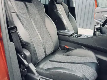 Peugeot 3008 BLUE-HDI  1.6 DIESEL 120 CP  Fab. 12.2016