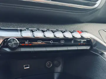 Peugeot 3008 BLUE-HDI  1.6 DIESEL 120 CP  Fab. 12.2016