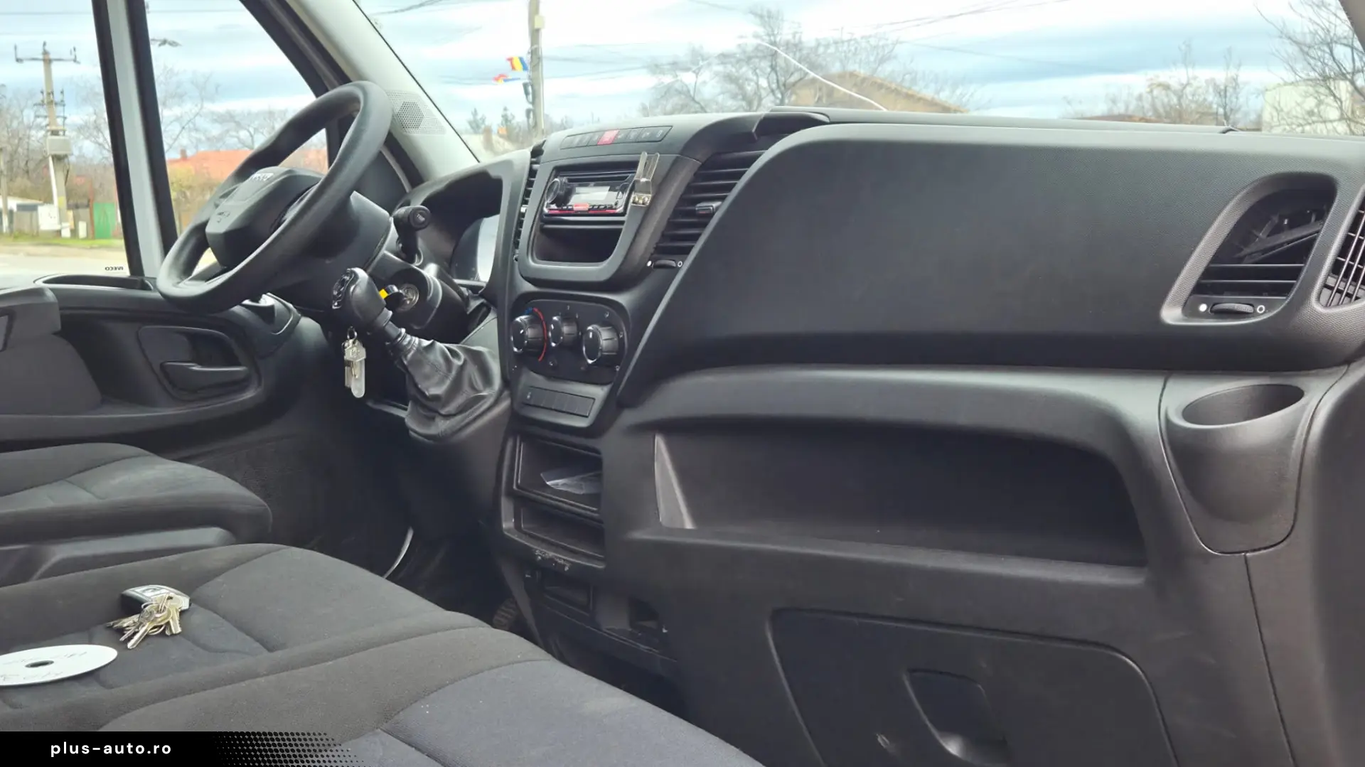 Iveco Daily 35C16 cu box  cash leasing  istoric  garantie