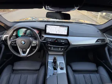 BMW 530d Touring xDrive  INDIVIDUAL EXCLUSIVE VOLL