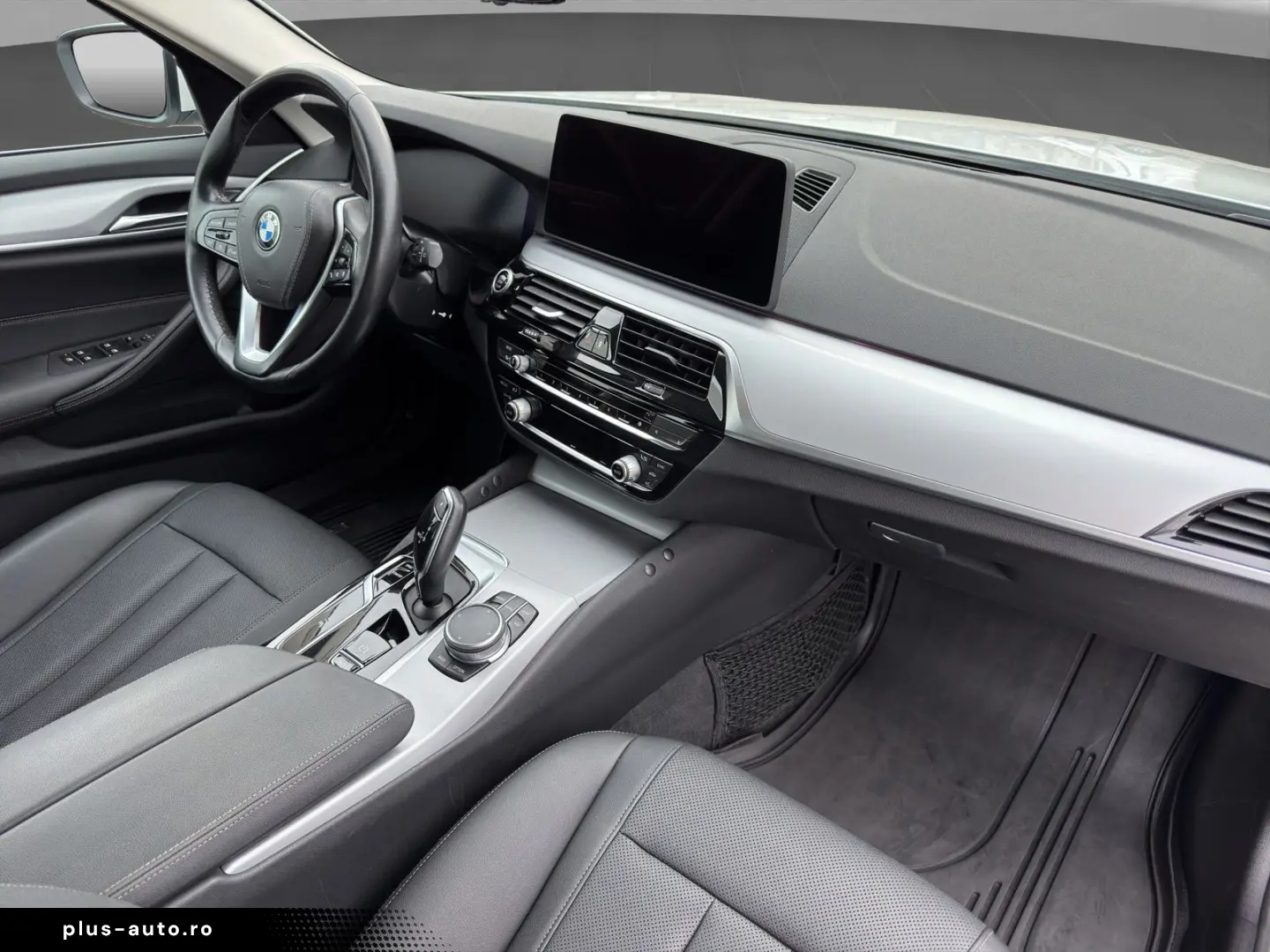 BMW 530d Touring xDrive LED Kamera Leder DAB