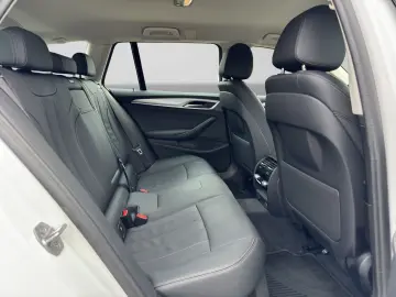 BMW 530d Touring xDrive LED Kamera Leder DAB