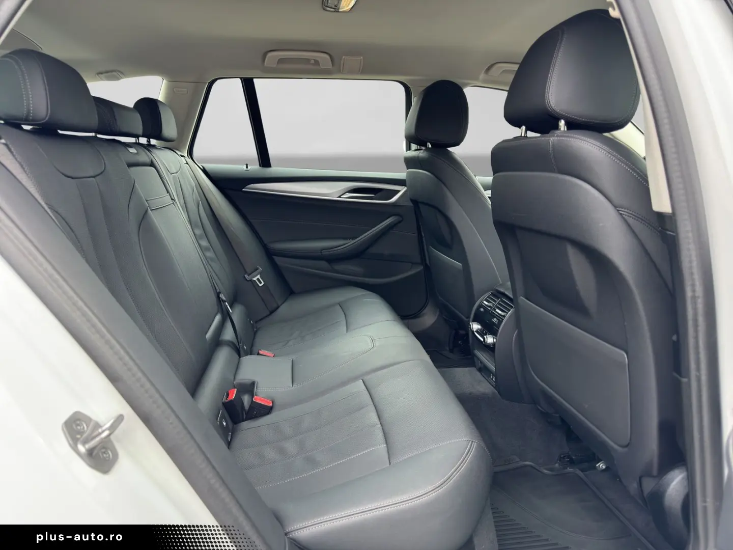 BMW 530d Touring xDrive LED Kamera Leder DAB