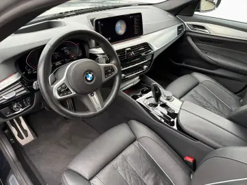 BMW 530d xDr Tour M Sport Pano AHK Laser HuD LCProf