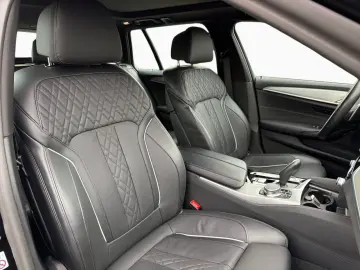 BMW 530d xDr Tour M Sport Pano AHK Laser HuD LCProf