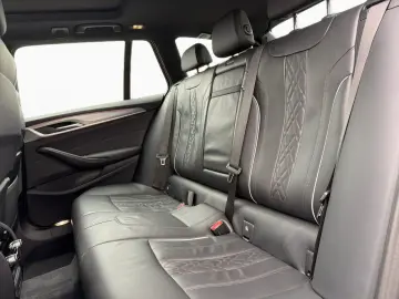 BMW 530d xDr Tour M Sport Pano AHK Laser HuD LCProf