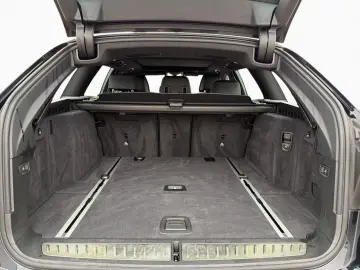 BMW 530d xDr Tour M Sport Pano AHK Laser HuD LCProf