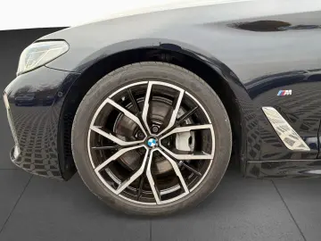BMW 530d xDr Tour M Sport Pano AHK Laser HuD LCProf
