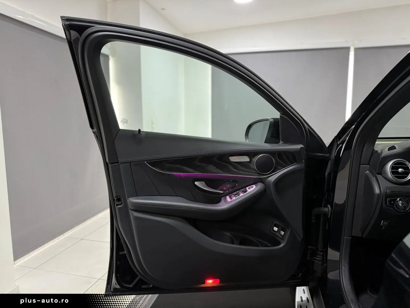 MERCEDES-BENZ GLC 300 e Coupe 4M AMG-LINE