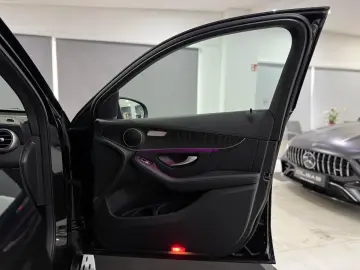 MERCEDES-BENZ GLC 300 e Coupe 4M AMG-LINE