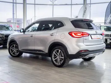 MG EHS PLUG-IN HYBRID