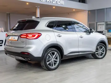 MG EHS PLUG-IN HYBRID