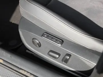 CUPRA Formentor 2.0 TSI 4Drive VZ AHK Navi ACC Kamera