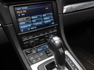 Porsche 911 Carrera 4s