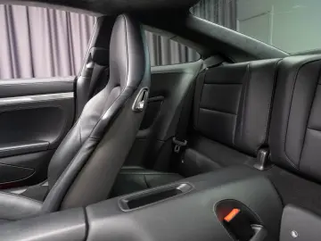 Porsche 911 Carrera 4s