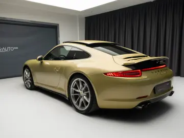 Porsche 911 Carrera 4s
