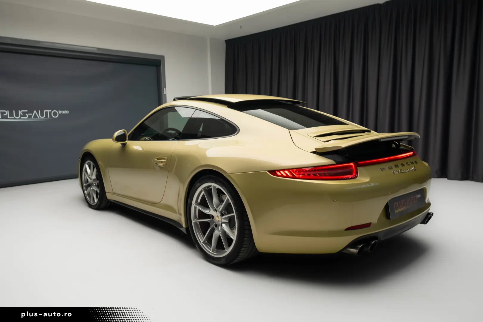Porsche 911 Carrera 4s