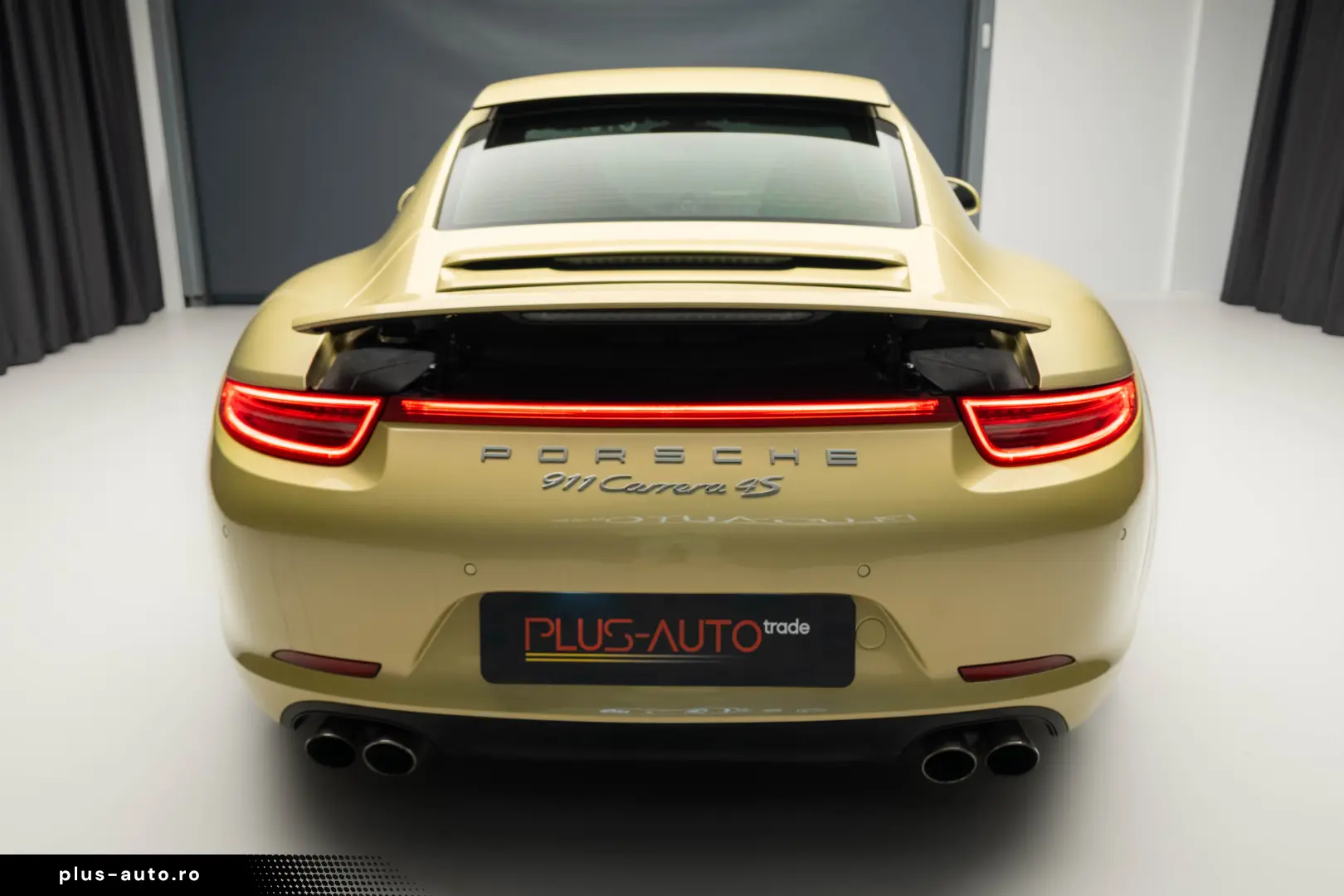 Porsche 911 Carrera 4s