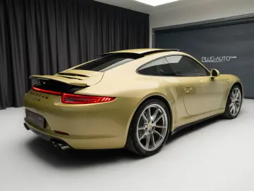 Porsche 911 Carrera 4s