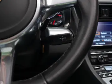 Porsche 911 Carrera 4s