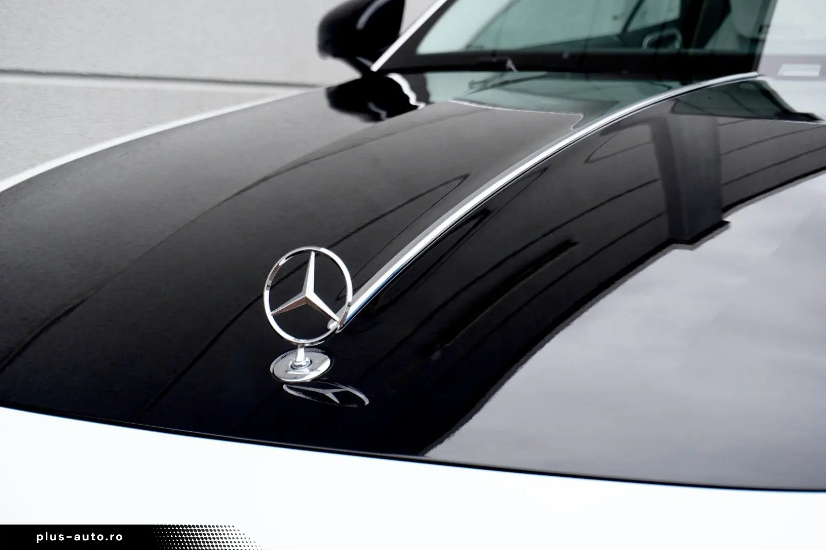 MERCEDES-BENZ SL 680 MAYBACH MONOGRAM SERIES WHITE AMBIENCE