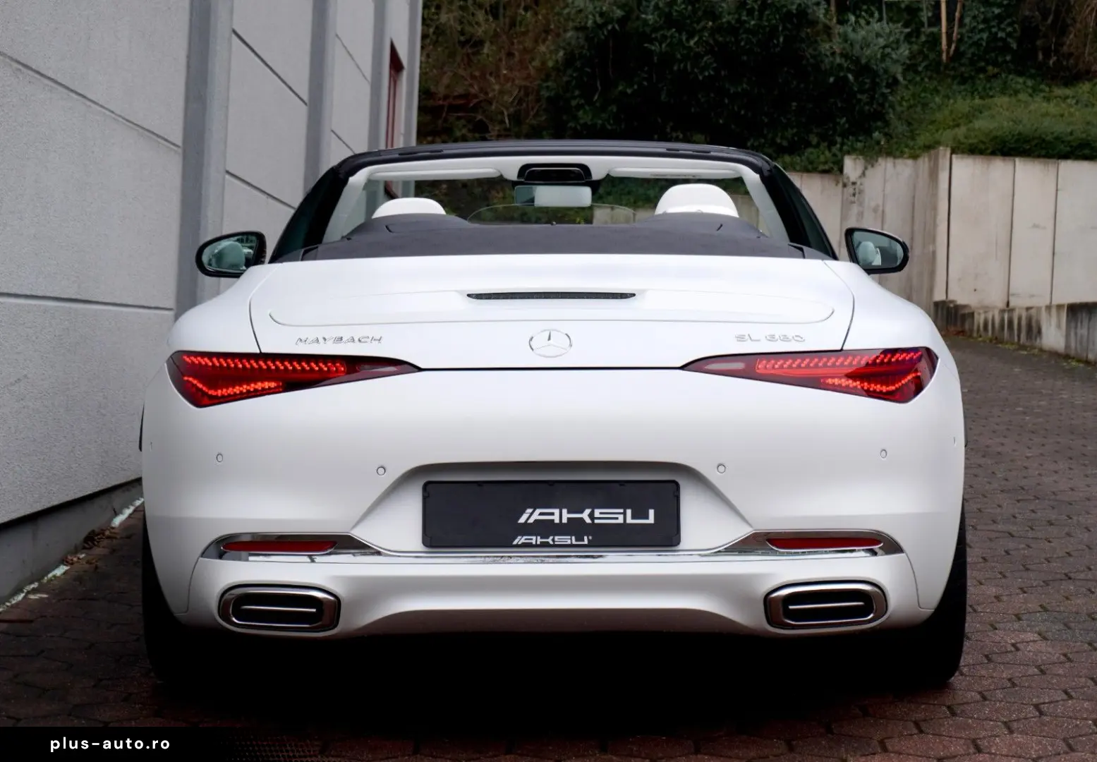 MERCEDES-BENZ SL 680 MAYBACH MONOGRAM SERIES WHITE AMBIENCE