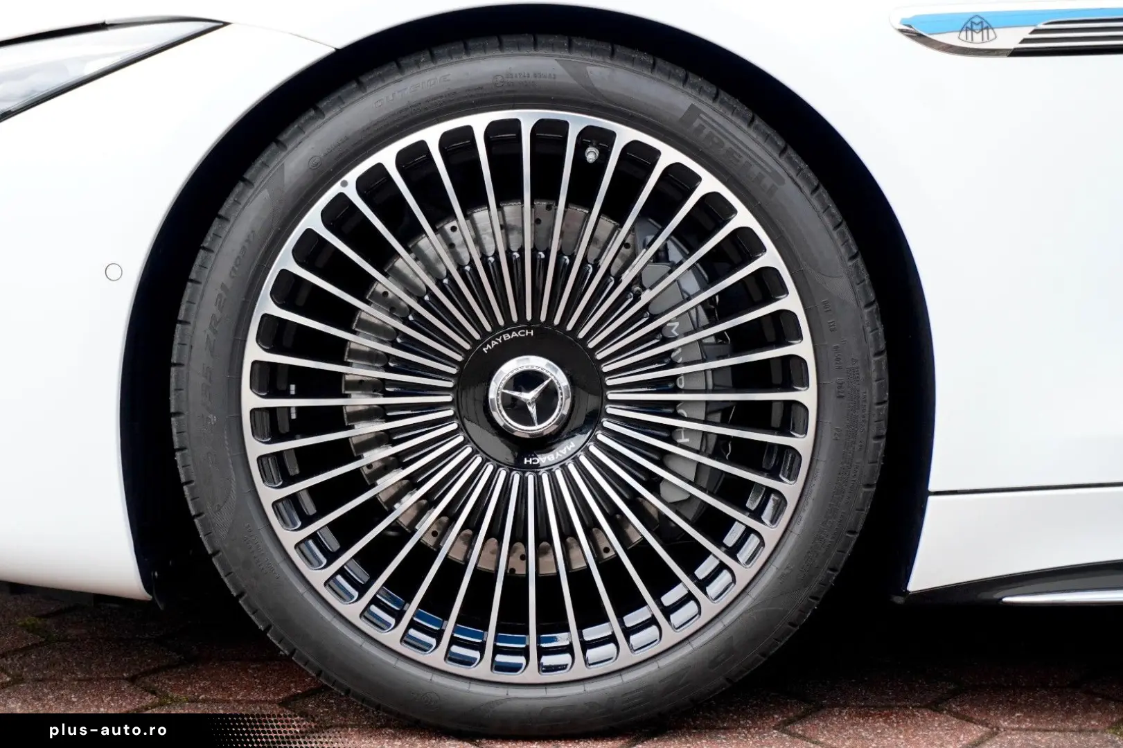 MERCEDES-BENZ SL 680 MAYBACH MONOGRAM SERIES WHITE AMBIENCE