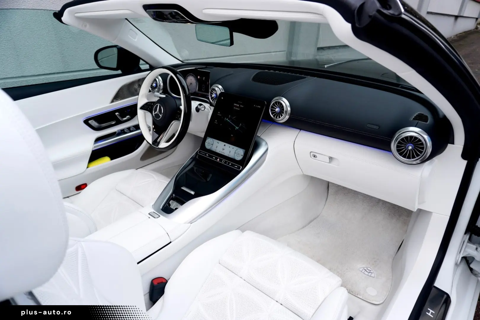 MERCEDES-BENZ SL 680 MAYBACH MONOGRAM SERIES WHITE AMBIENCE